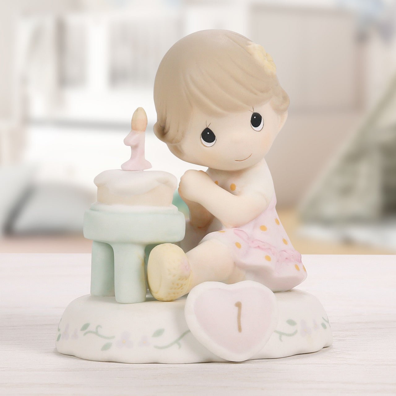 Brunette Girl With Cake Age 1 Figurine