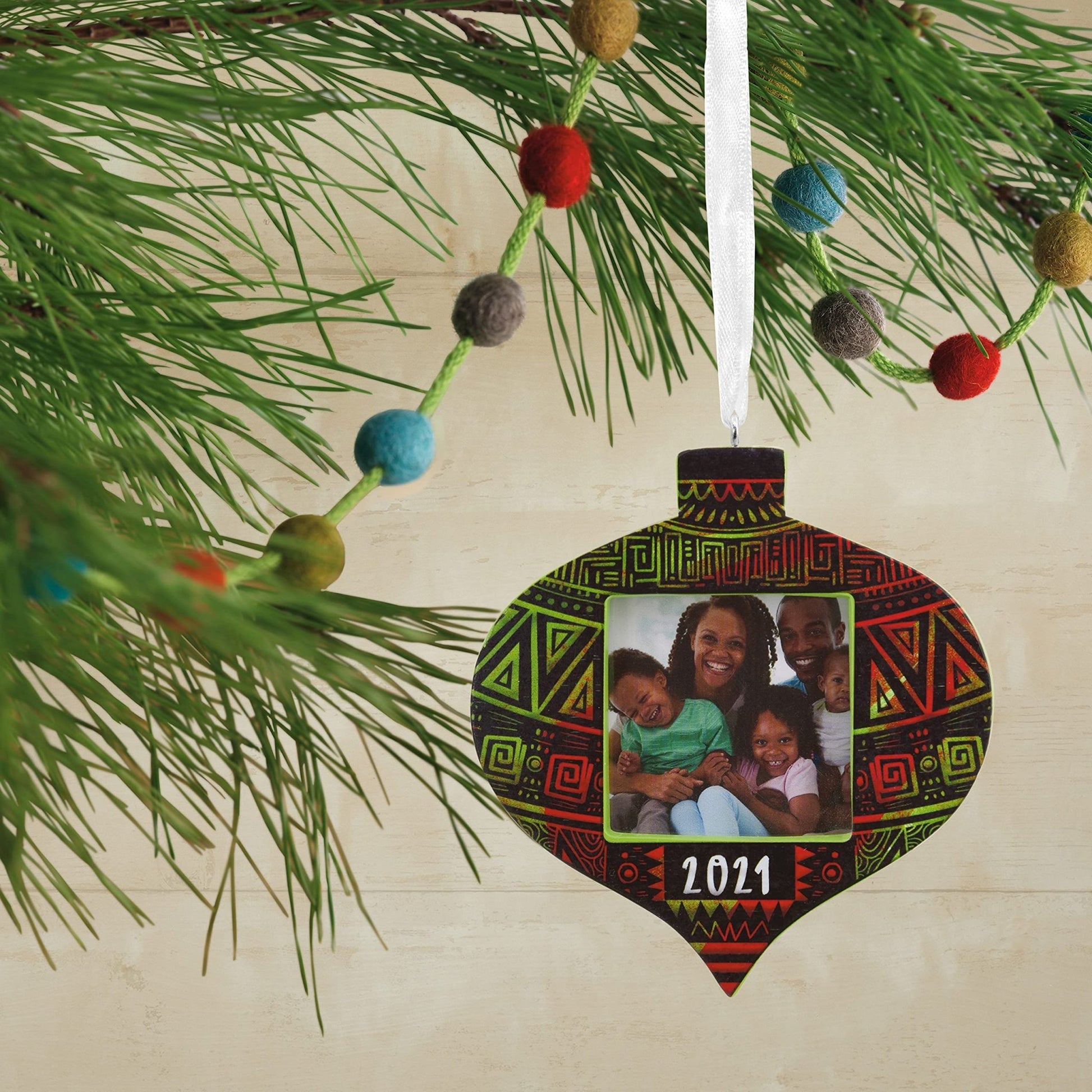 Festive Photo Holder, 2021 Hallmark Mahogany Ornament
