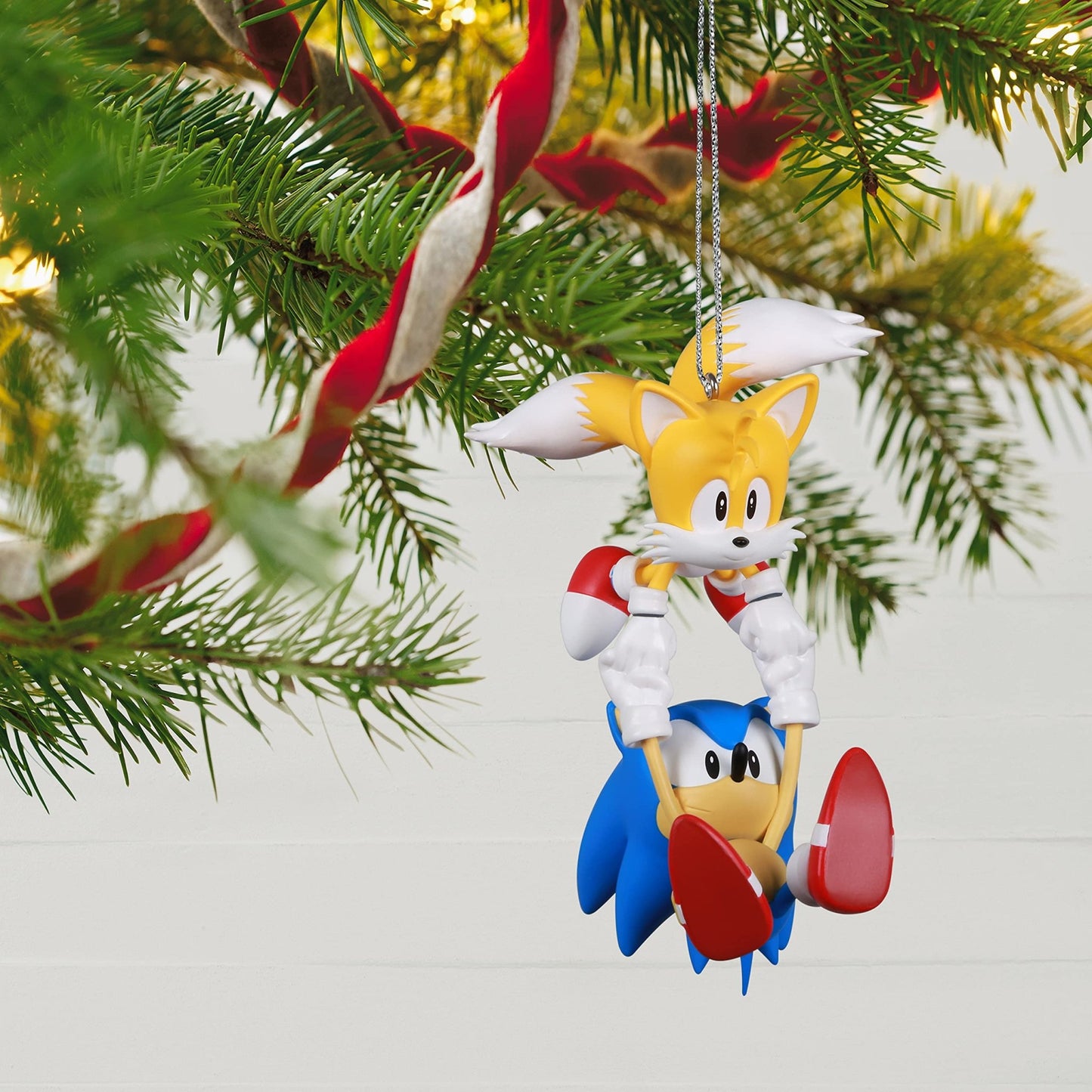 Hallmark Keepsake Plastic Christmas Ornament 2021, Sonic The Hedgehog Sonic & Tails