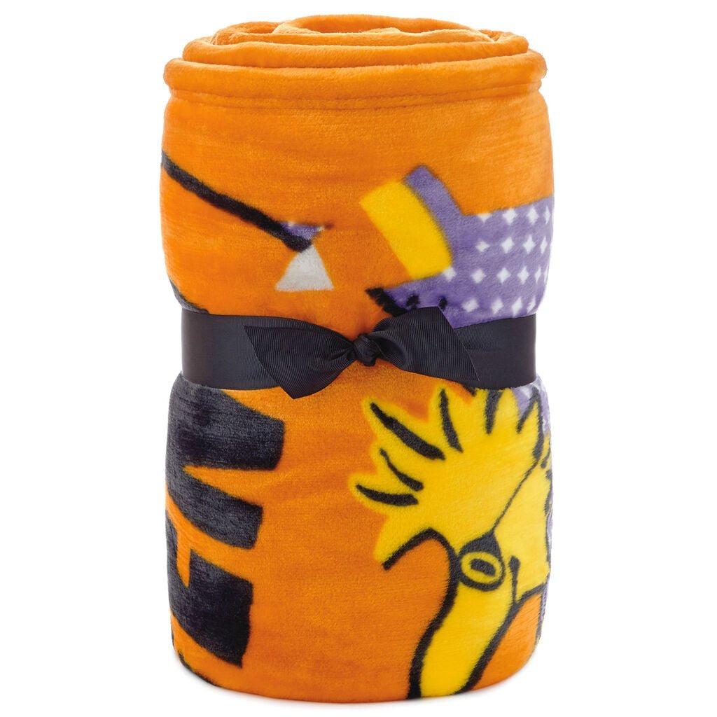 Peanuts Snoopy and Woodstock Happy Halloween Throw Blanket, 50x60