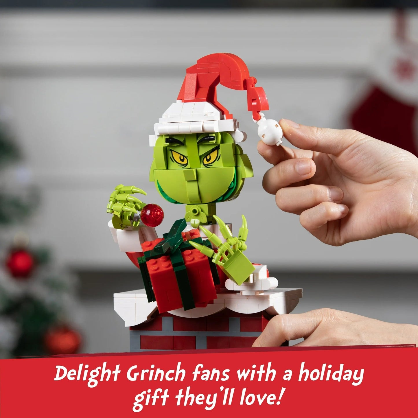 Brickcraft Up the Chimney Grinch Building Kit, 504 Pieces