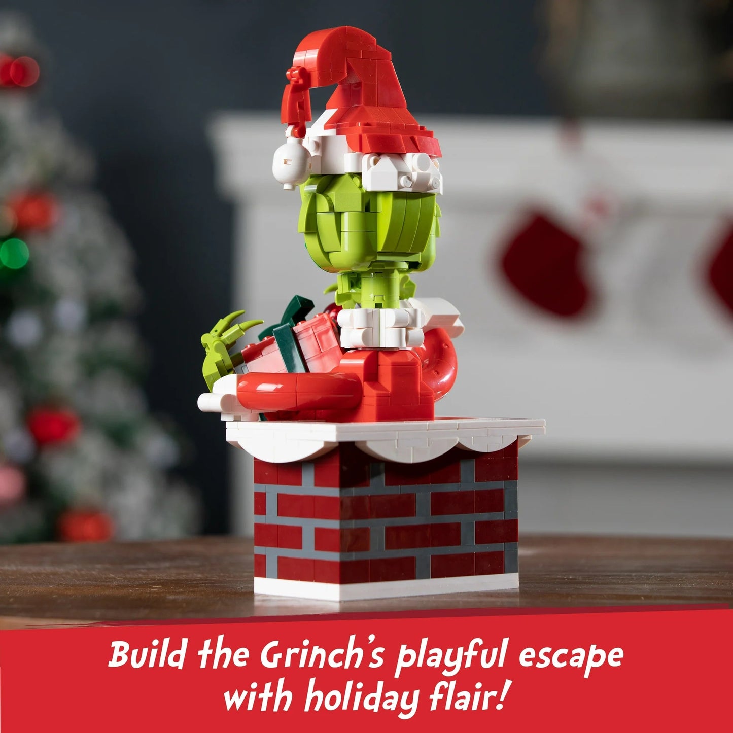 Brickcraft Up the Chimney Grinch Building Kit, 504 Pieces