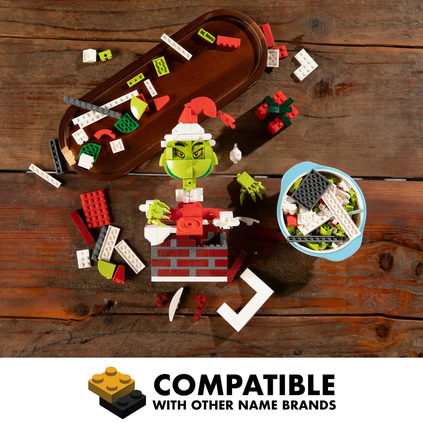 Brickcraft Up the Chimney Grinch Building Kit, 504 Pieces