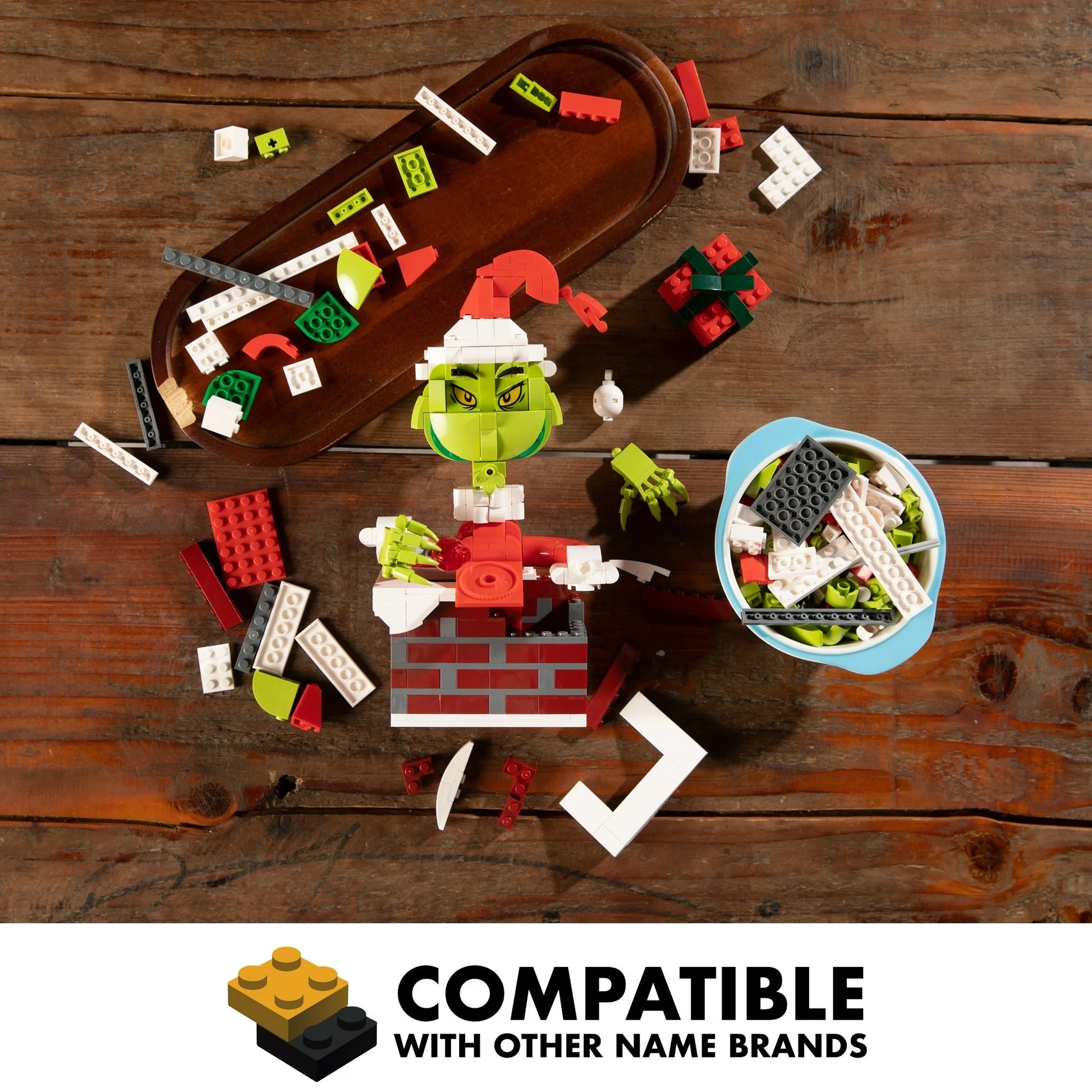 Brickcraft Up the Chimney Grinch Building Kit, 504 Pieces