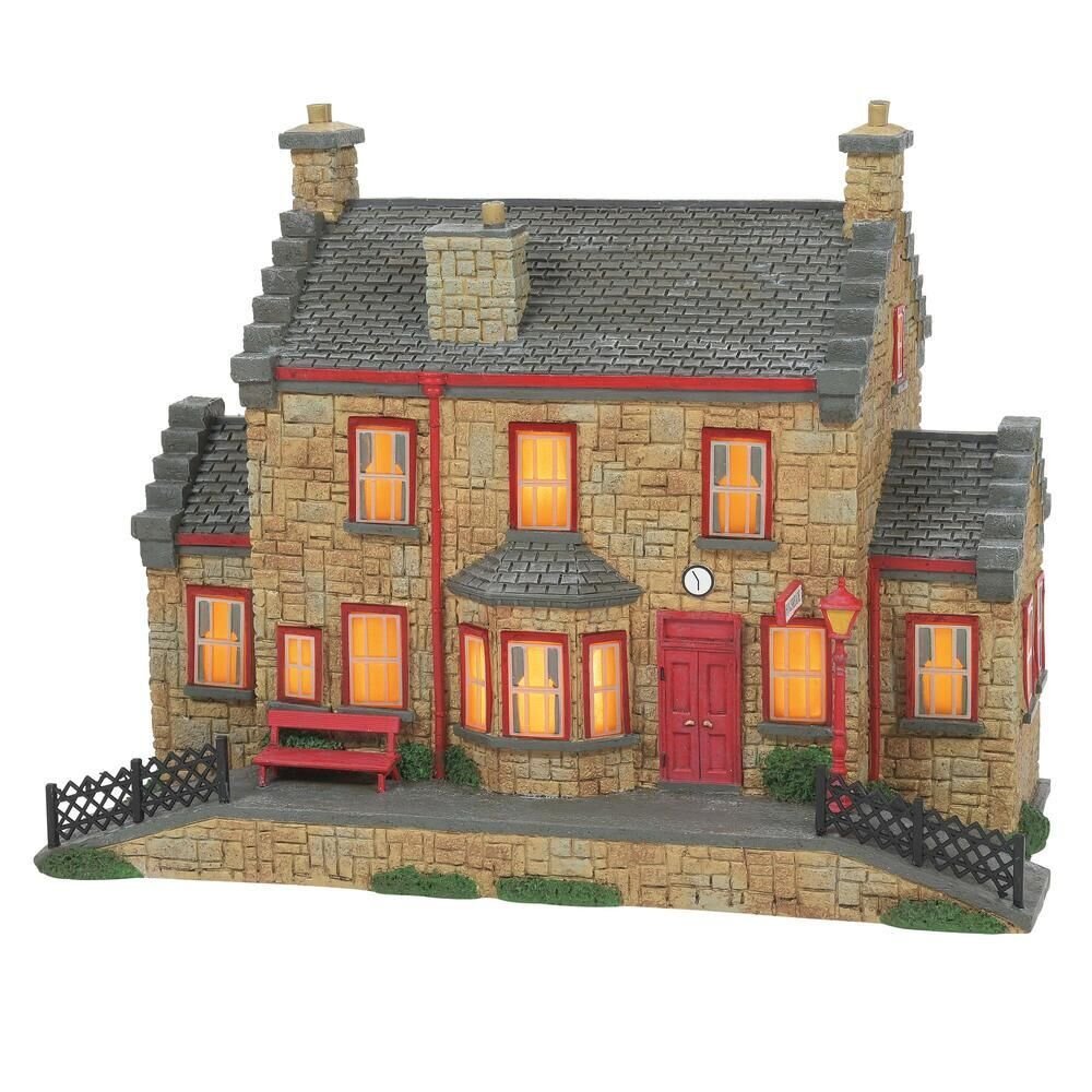 Department 56 Harry Potter Village Hogsmeade Station Lit Building, 7"