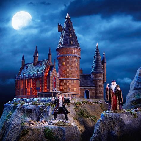 Department 56 Harry Potter Village Hogwarts Hall and Tower Lit Building