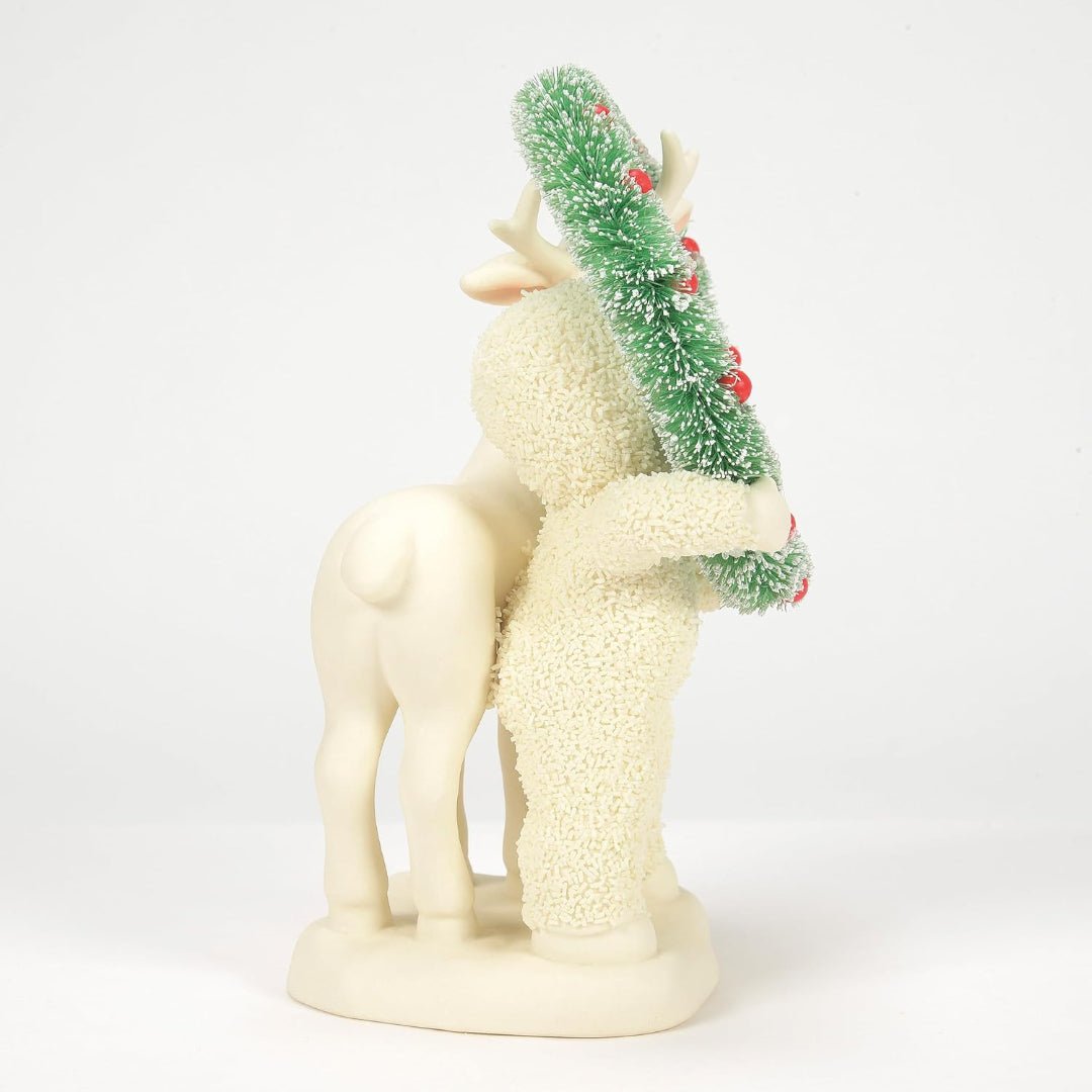 Department 56 Snowbabies Christmas Jubilee Meet in The Middle Wreath Figurine, 4"