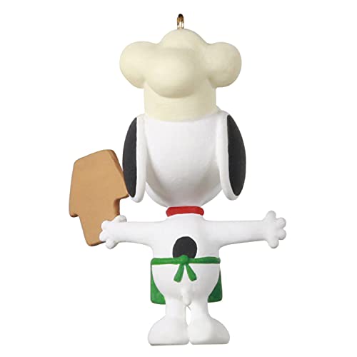 Hallmark Keepsake 0.98" Miniature Christmas Ornament 2021, The Peanuts Gang Baker Snoopy, Mini