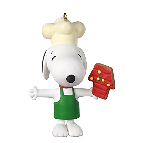 Hallmark Keepsake 0.98" Miniature Christmas Ornament 2021, The Peanuts Gang Baker Snoopy, Mini