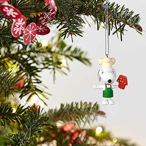 Hallmark Keepsake 0.98" Miniature Christmas Ornament 2021, The Peanuts Gang Baker Snoopy, Mini