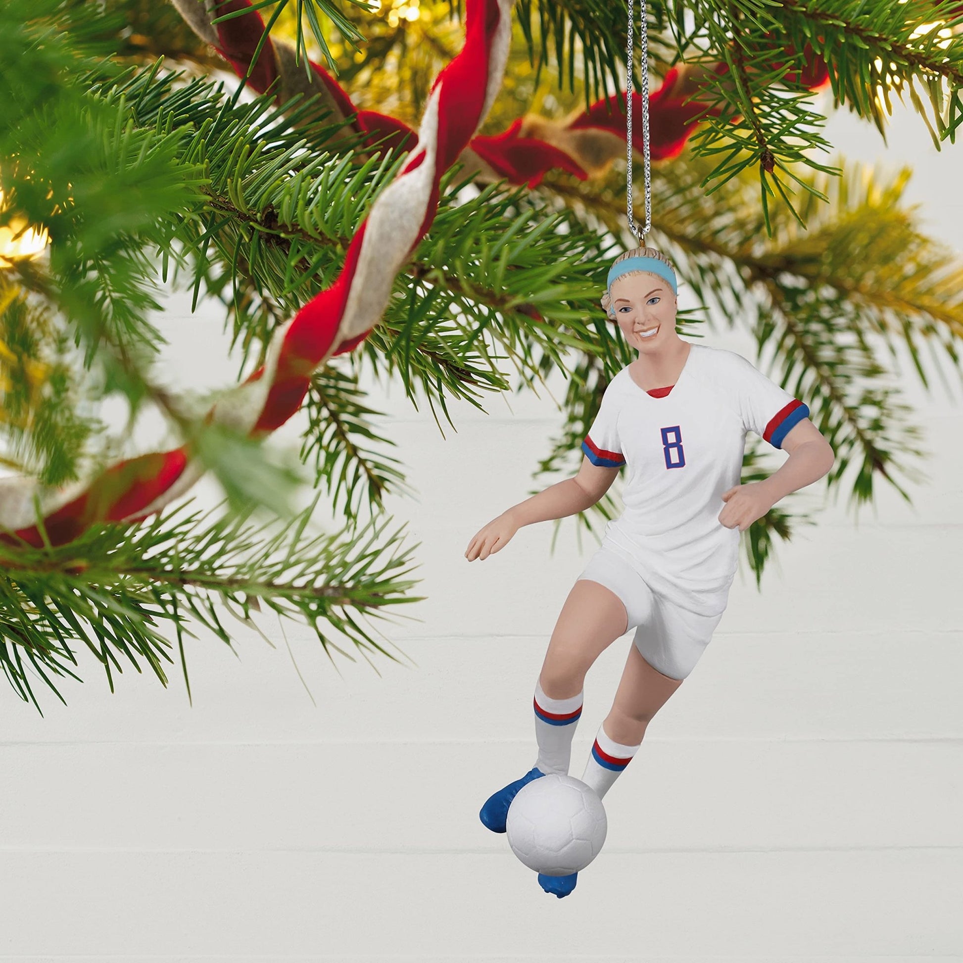 Hallmark Keepsake Christmas Ornament 2021, U.S. Women's National Soccer Team Players Association Julie Ertz