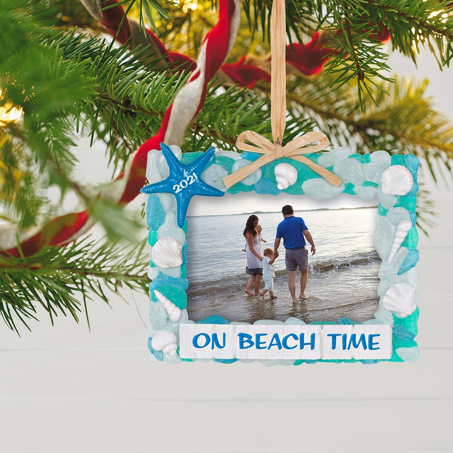 Hallmark Keepsake Christmas Ornament 2021 Year - Dated, On Beach Time Seashells Photo Frame