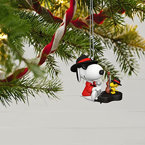 Hallmark Keepsake Christmas Ornament 2022, Peanuts Spotlight on Snoopy Jazzy, Snazzy Friends