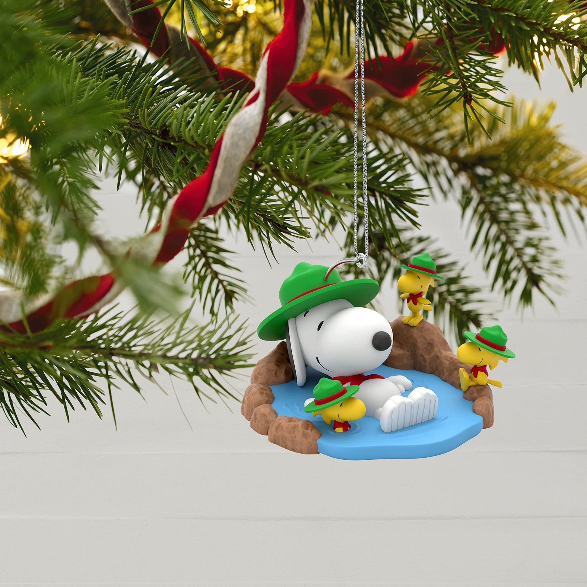 Hallmark Keepsake Christmas Ornament, The Peanuts Gang Taking a Dip Snoopy Beagle Scouts