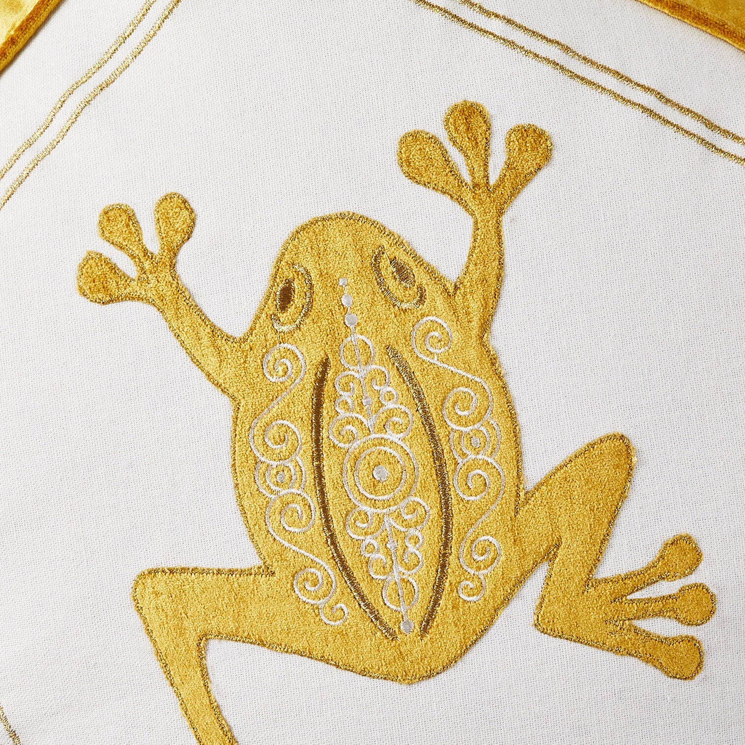 Harry Potter Chocolate Frog Box Throw Pillow, 14"