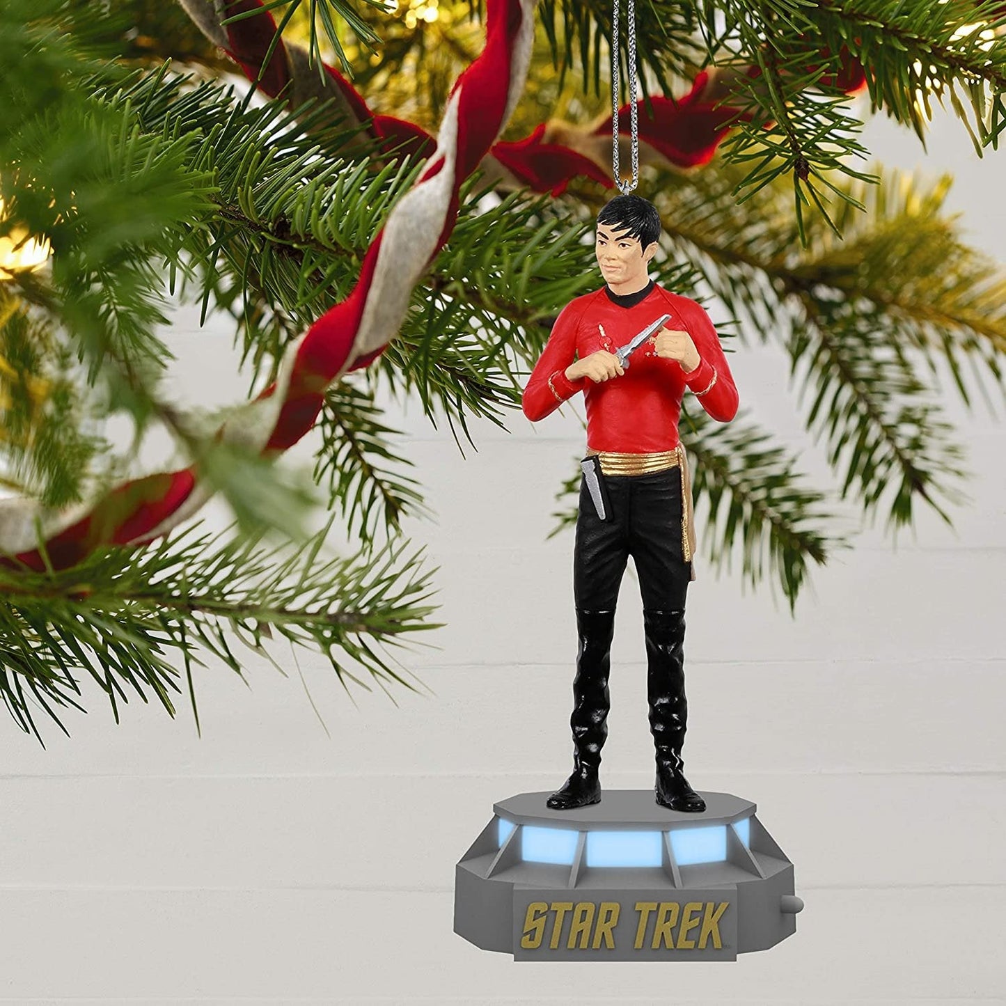 Hikaru Sulu, Star Trek Storytellers Collection Ornament, 2020 Hallmark Keepsake Light and Sound