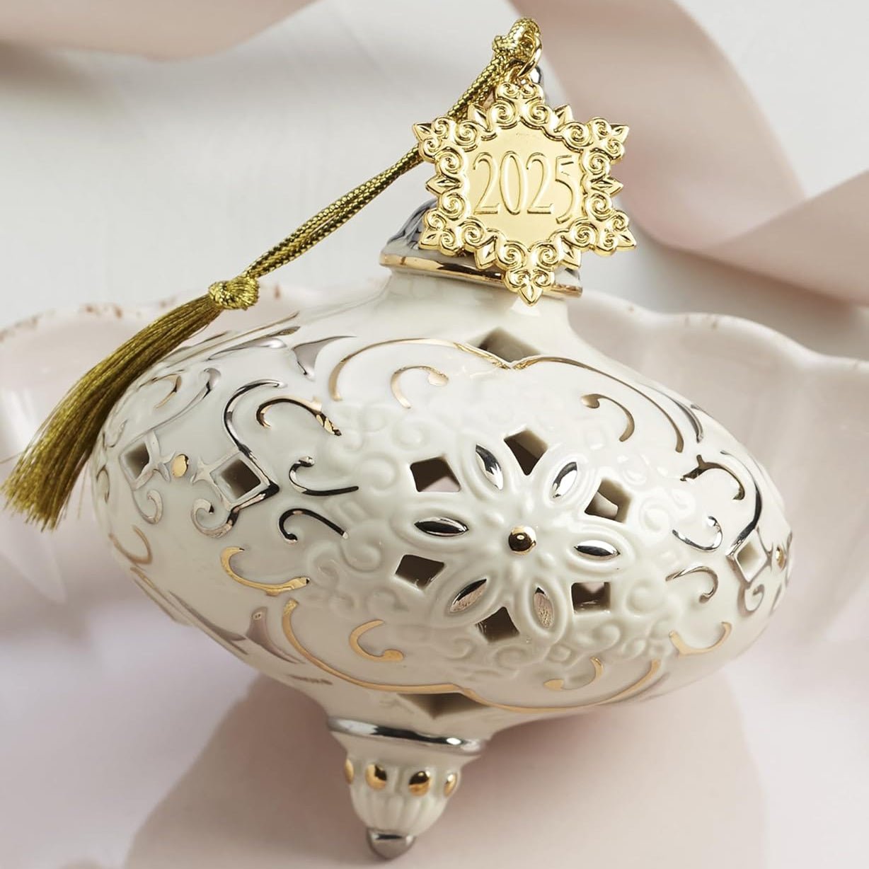 Lenox 2025 Annual Ornament
