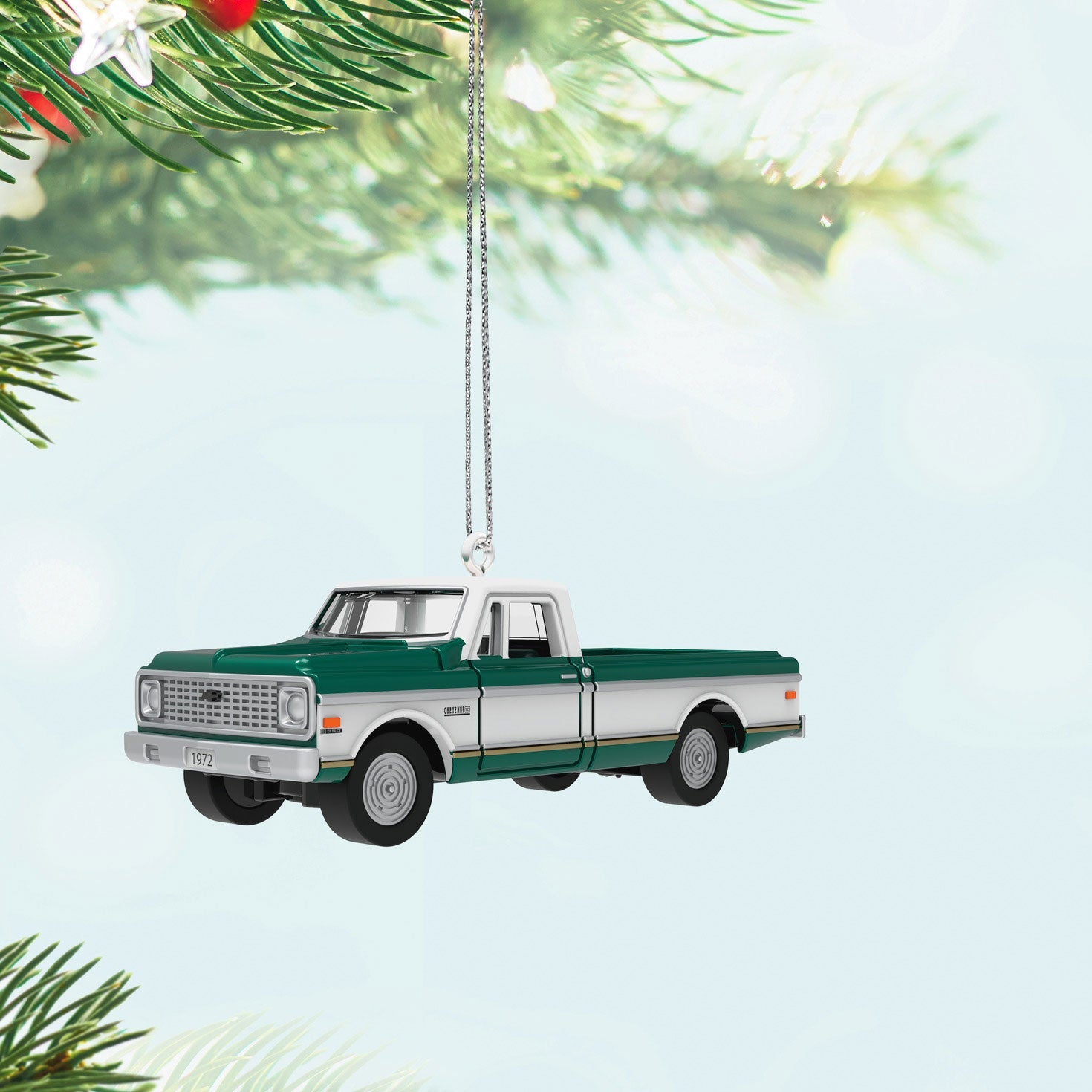 Mini Lil' American Trucks 1972 Chevrolet Cheyenne Super 2024 Metal Keepsake Ornament, 0.67"