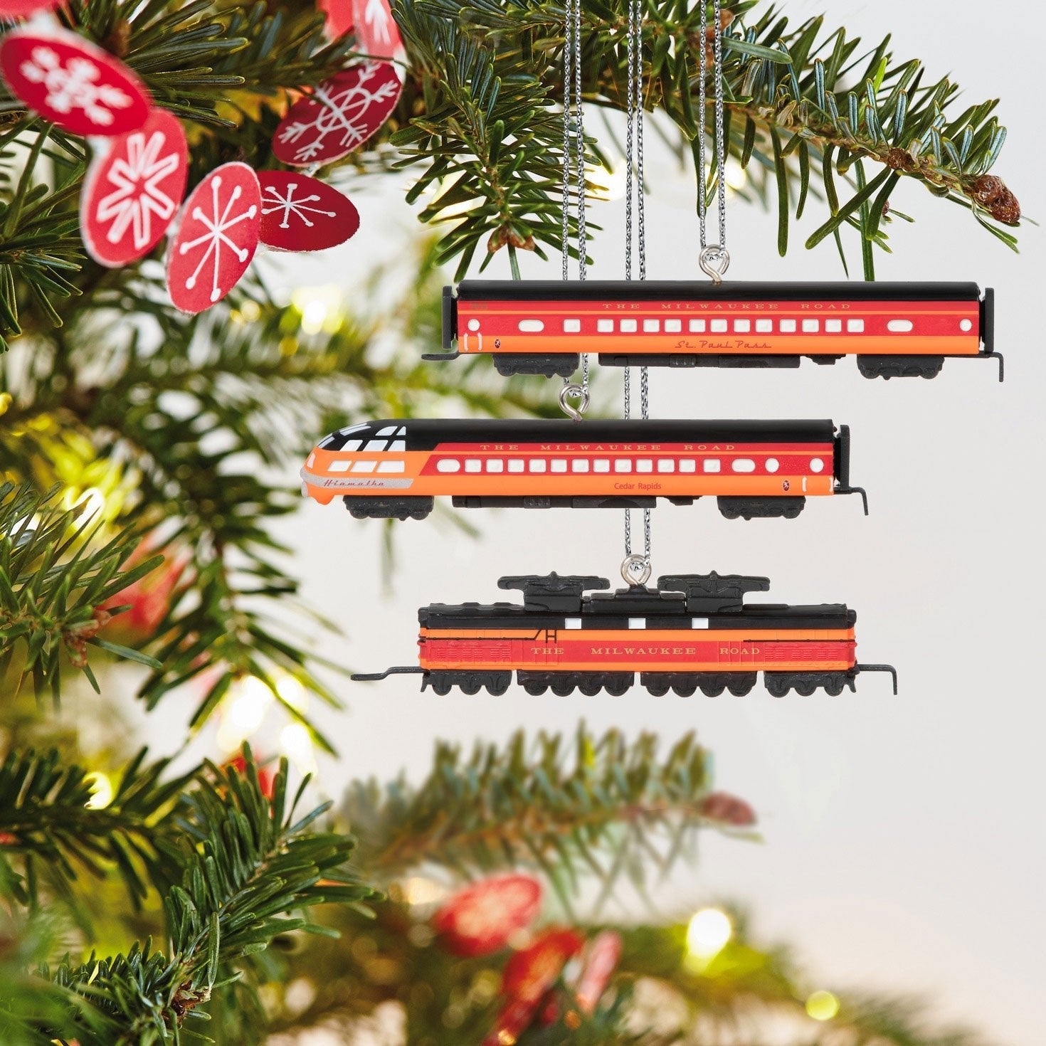 Mini Lionel Milwaukee Road EP 2 Passenger, 2023 Keepsake Ornaments, Set of 3