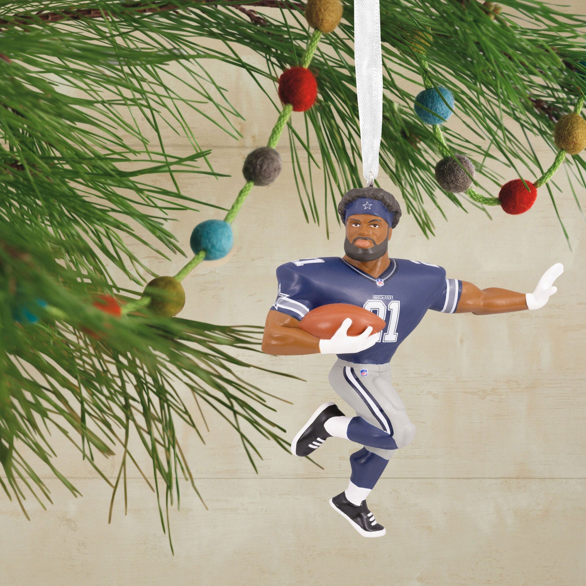 NFL Dallas Cowboys Ezekiel Elliott Ornament