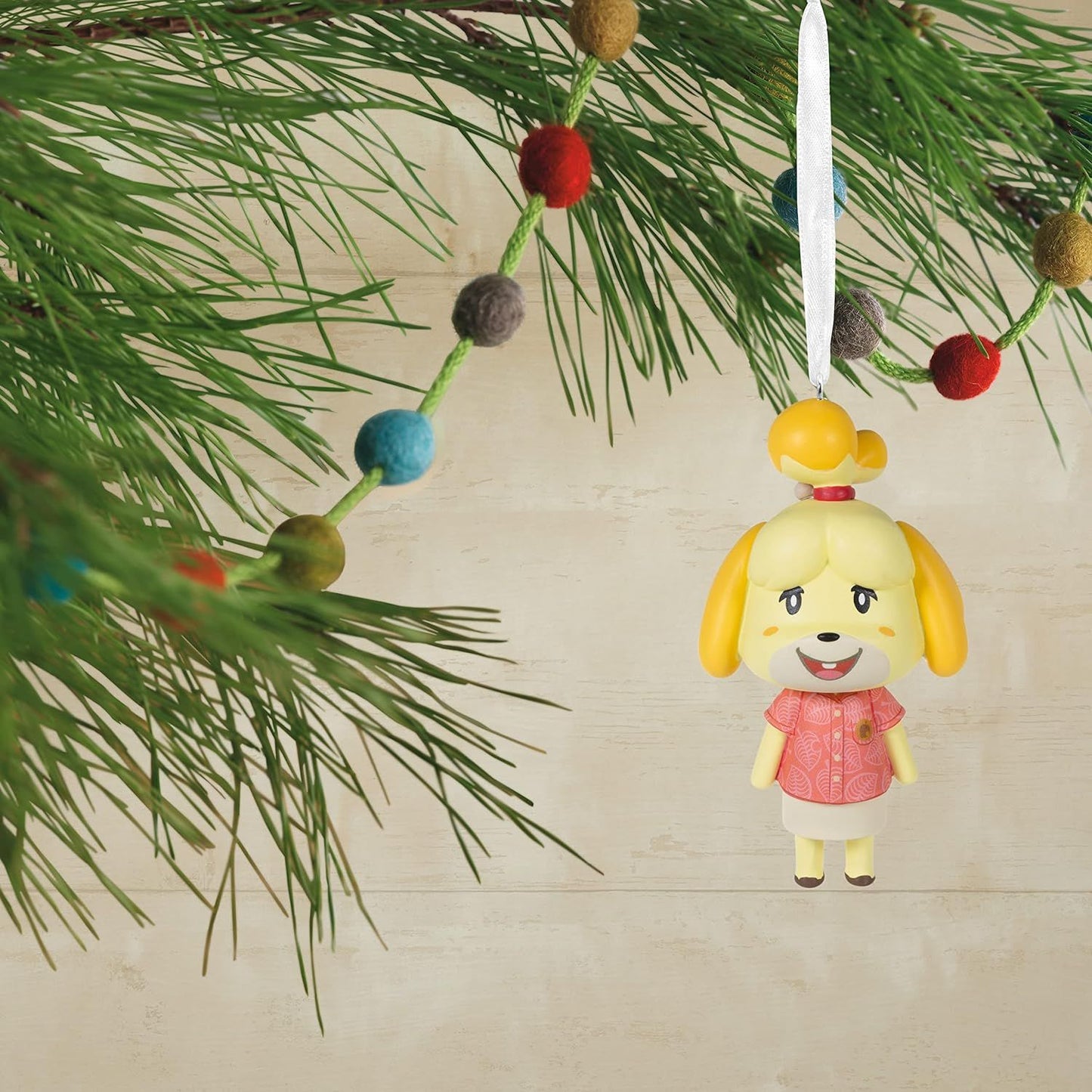 Nintendo Animal Crossing Isabelle Hallmark Ornament