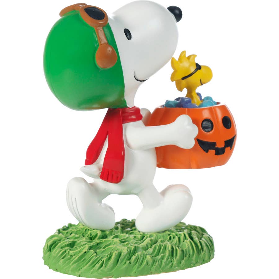Peanuts Snoopy Tricks, Treats, And Tails Figurine