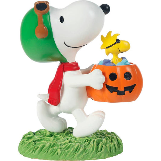 Peanuts Snoopy Tricks, Treats, And Tails Figurine