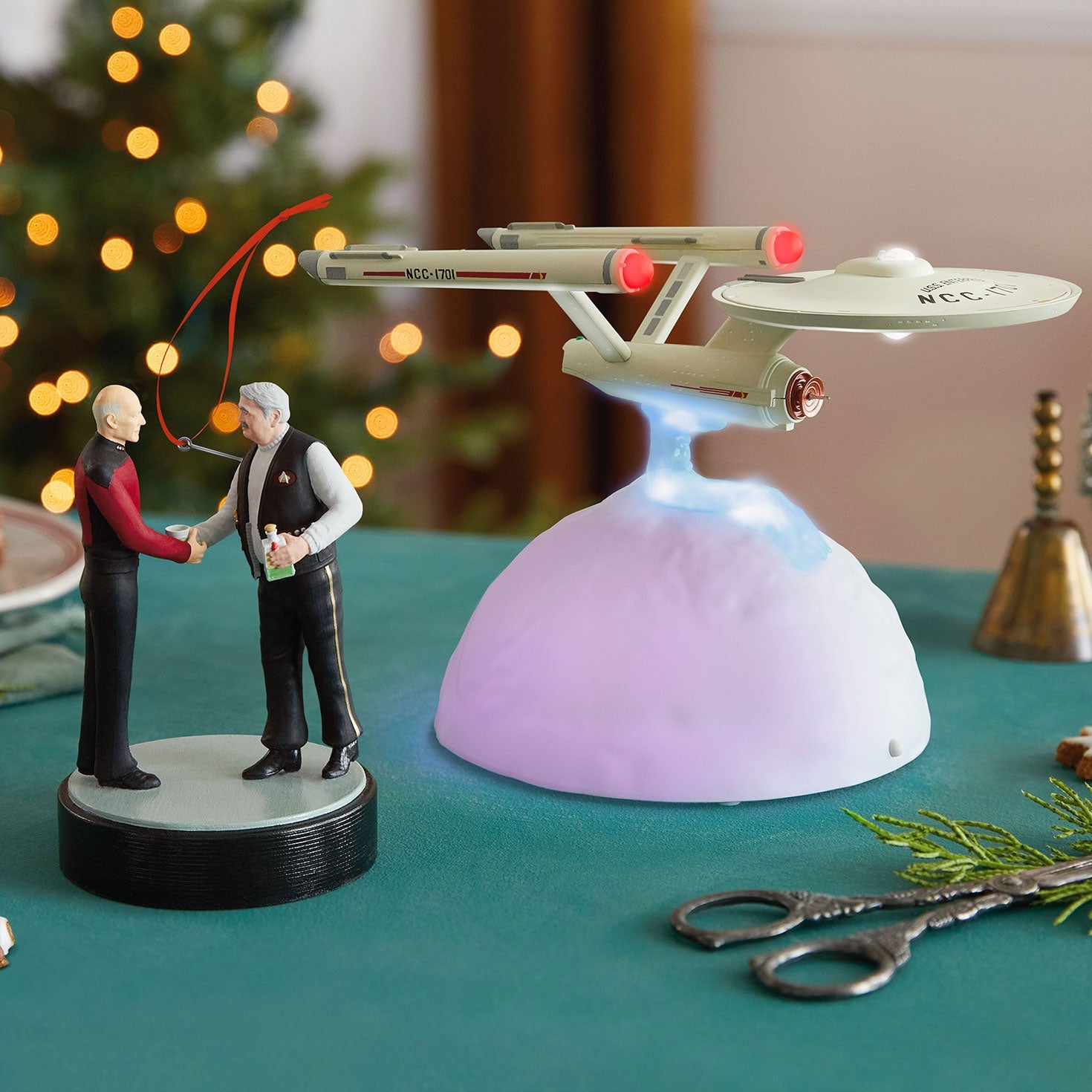 Hallmark Tabletop Display Star Trek U.S.S. Enterprise NCC-1701 Table Decoration 2023 Hallmark ...