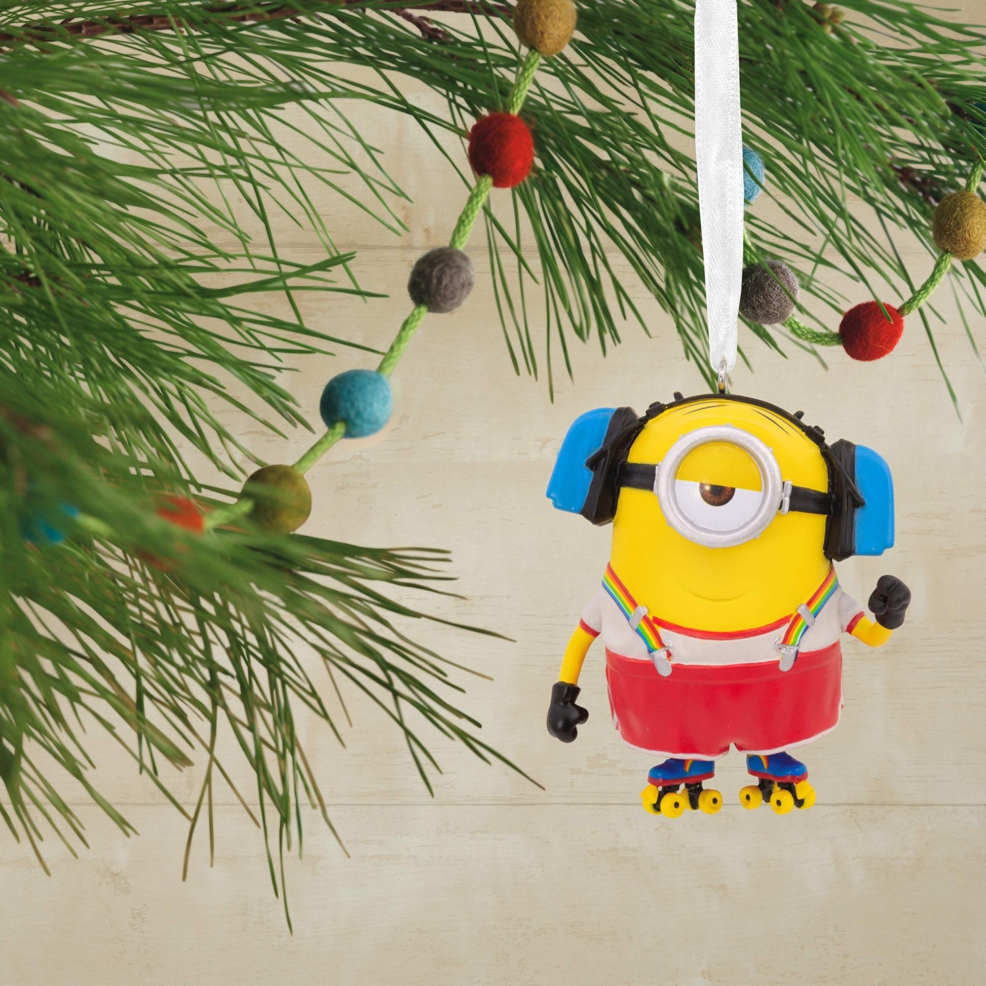 Stuart the Minion Roller Skating Minions Hallmark Ornament