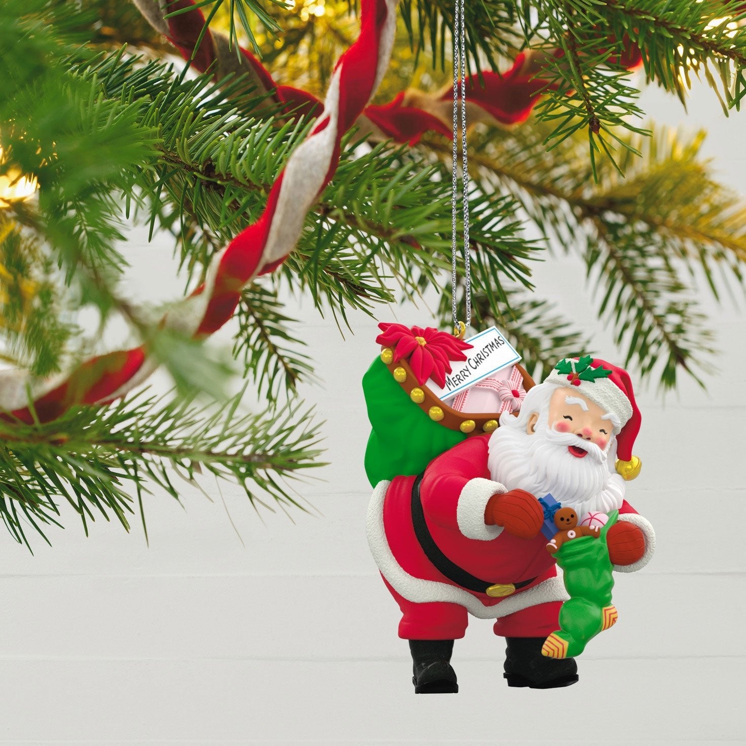 Vintage Greetings 2024 Exclusive Keepsake Ornament